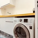 Leblon Acolhedor Perto Da Praia - Besthostrio