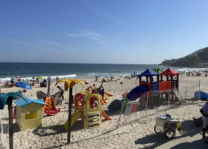 Leblon Acolhedor Perto Da Praia - Besthostrio