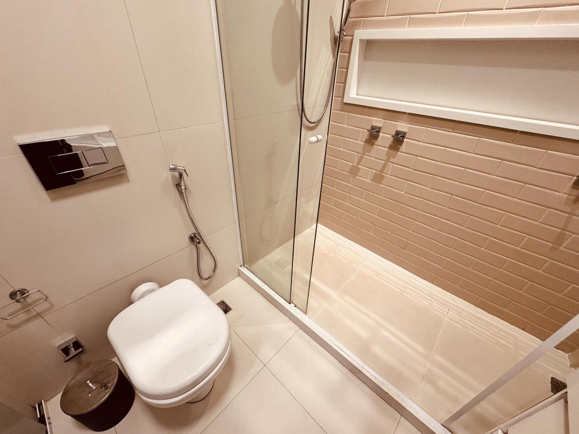 Apartamento Leblon Acolhedor Perto Da - Besthostrio *